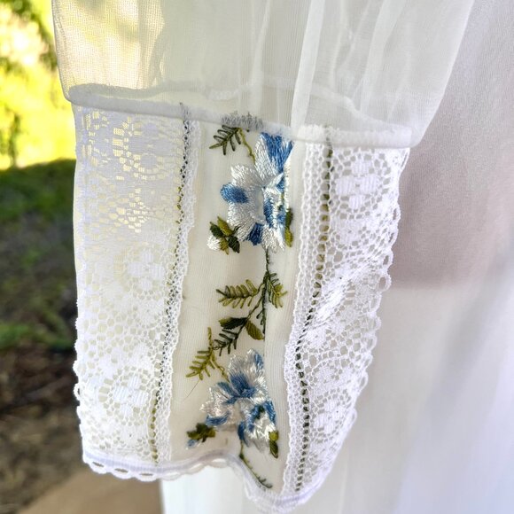 Vintage Negligee Lingerie Sheer White & Blue Embroidered Nightgown Set - Size M - Picture 4 of 12